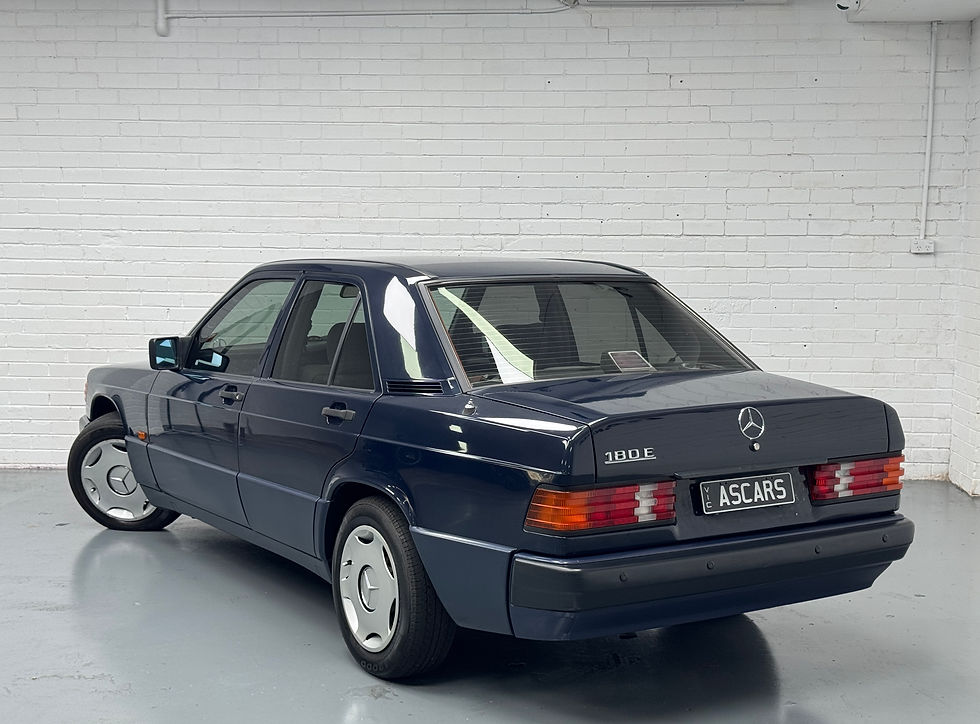 Thumbnail: 1993 Mercedes-Benz 180E