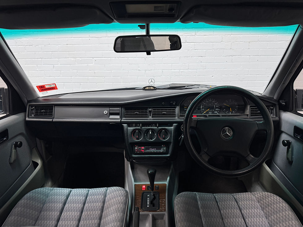 Thumbnail: 1993 Mercedes-Benz 180E