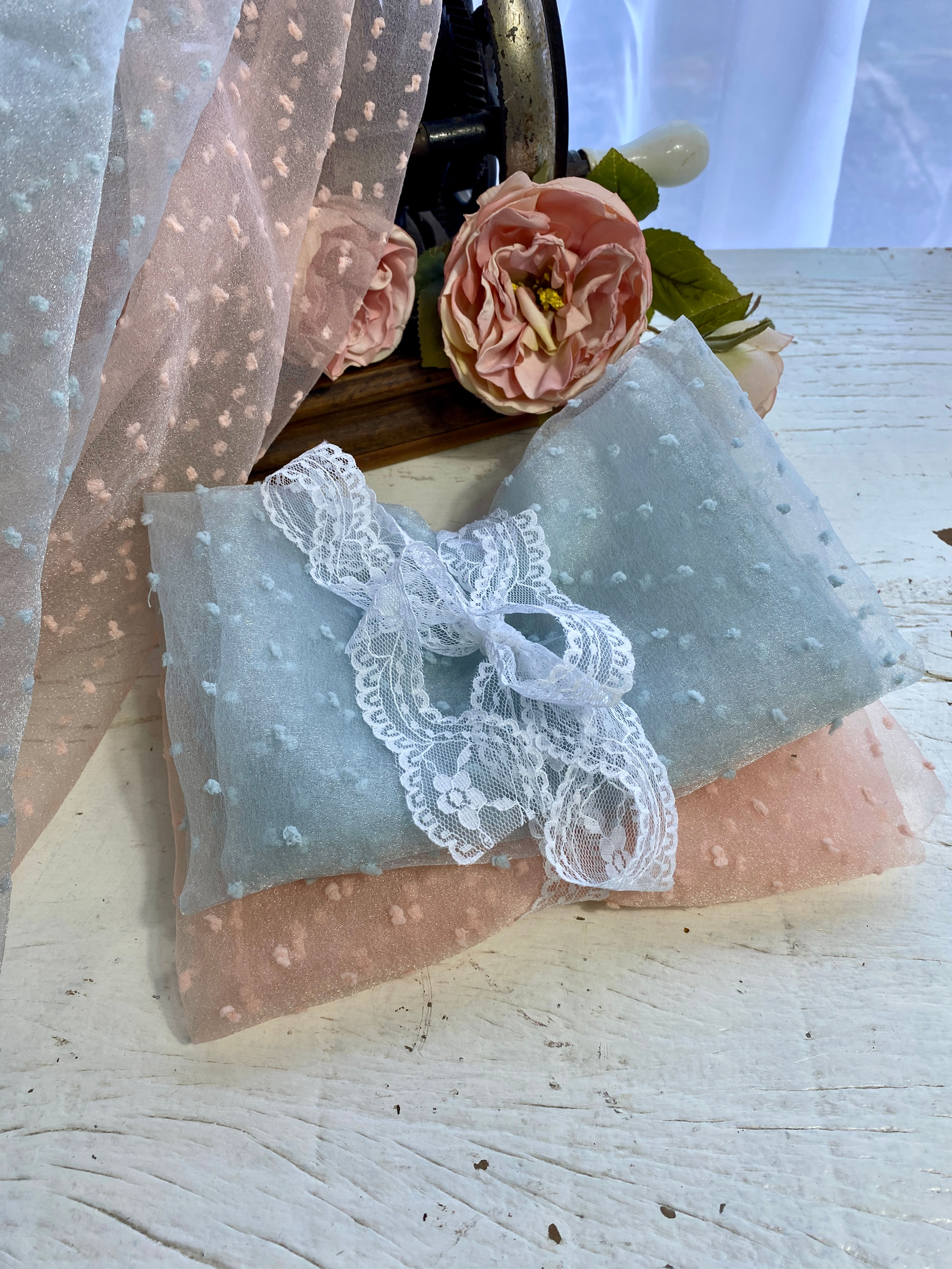 Kit Tecido Organza Pompom 50cm x 75cm