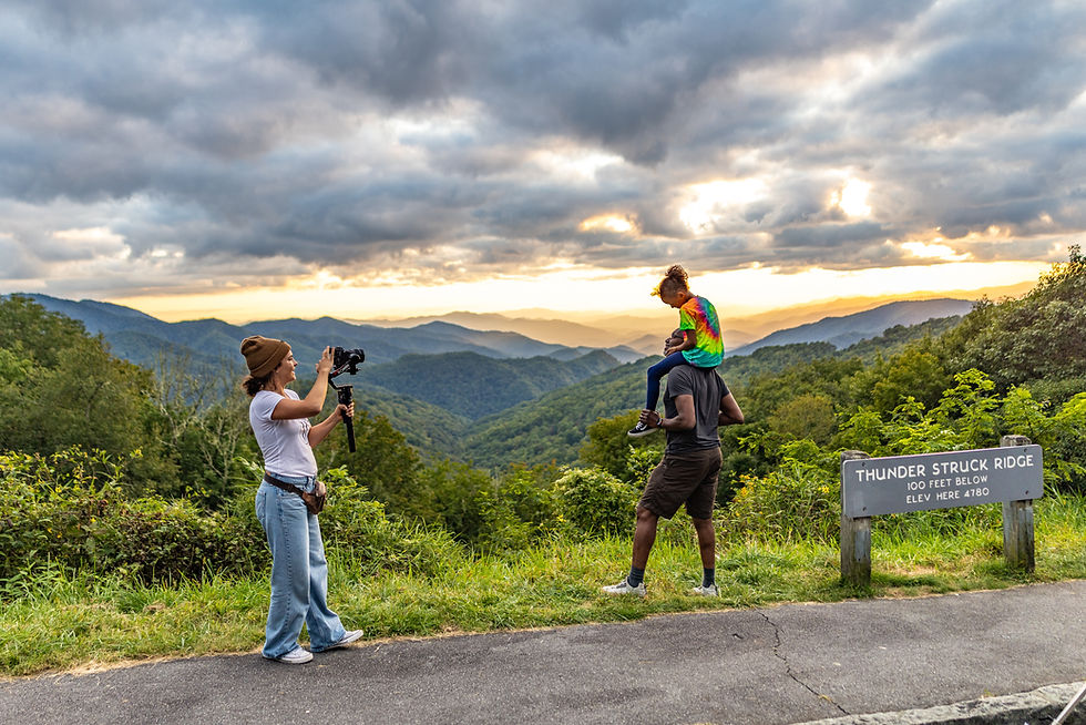Visit-Asheville-Parkway-Tidwell-Family-Summer2025-Thunderstruck-overlook-.JPEG