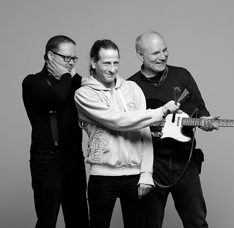 Juhász-Papesch-Pettik 2024_©Attila Kleb_KLB6882bw.jpg