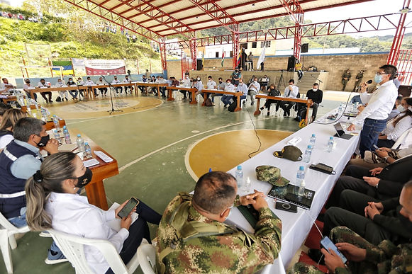 Hoy siguen las reuniones para buscar soluciones a la situación de los guaqueros