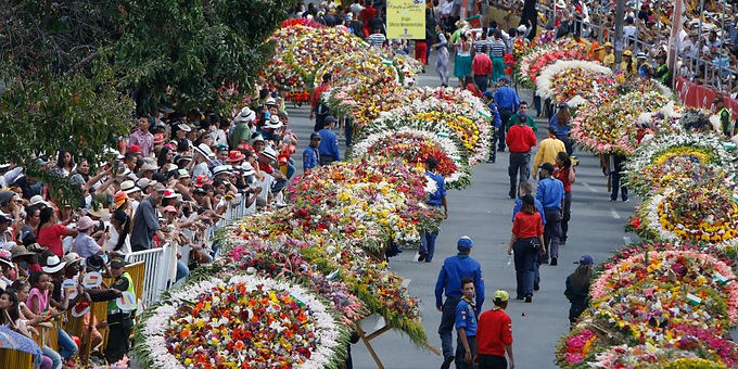 La ‘manito’ que le dio la Alcaldía de Medellín a los sectores sin reactivar