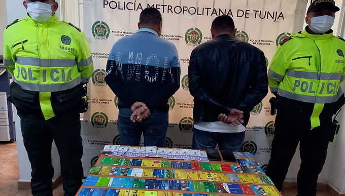Asegurados dos hombres por presuntamente realizar la modalidad de cambiazo de tarjetas en cajeros automáticos de Boyacá