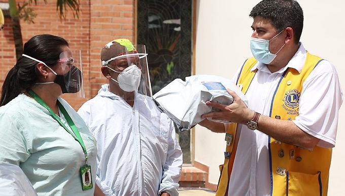 ‘Los leones’ apoyaron al Hospital Regional de Duitama con kits para los médicos