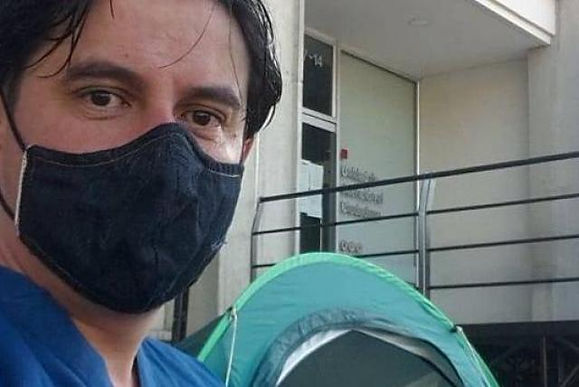 Otro médico quiere seguir los pasos de Juan Pablo Ovalle