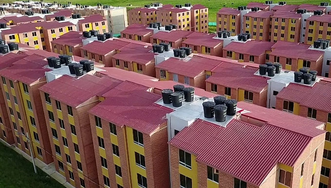 21 mil familias en Colombia esperan su casa prometida