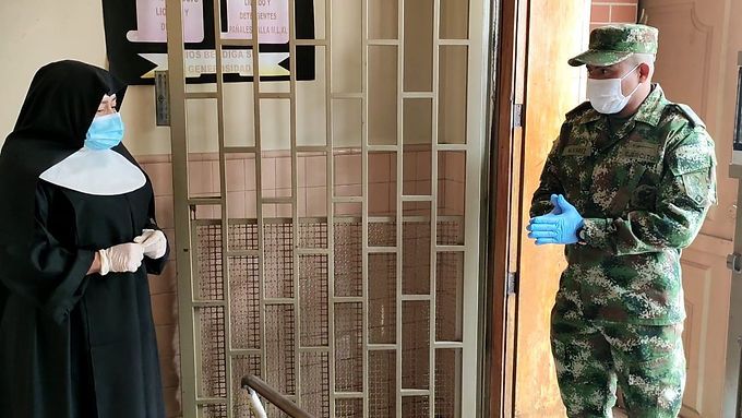 Donaciones al hogar geriátrico