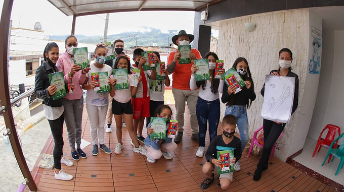 Con éxito culmina trueque de la cartilla Bosques, Comunidades y Aves