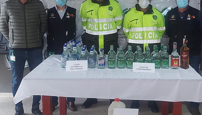 58 botellas de licor fueron incautadas en Aquitania