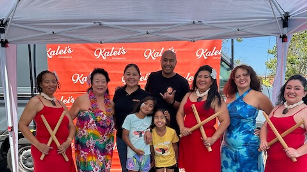 Chef Andy's Family together with the Tipanie O Patitifa dance troupe