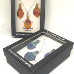 LEAF JEWELLERY WITH STERLING SILVER