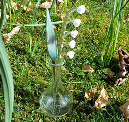 Glass lily of the valley