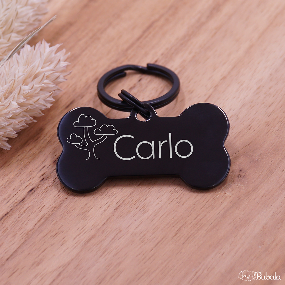 Miniaturbild: Edelstahlmarke Knochenform, Schwarz, Frontansicht mit wolkigem Baum