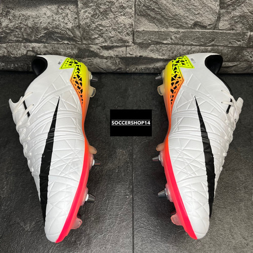 nike hypervenom phantom 2 white