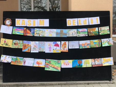 Kasım kapuya urer...