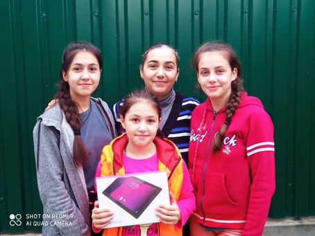 Компания ТИКА передала в дар планшеты многодетным семьям. В нашей гимназии получили планшеты 2 семьи