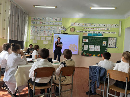 В рамках аттестации Радова Татьяна Петровна провела открытый урок в 4 "А" классе. 