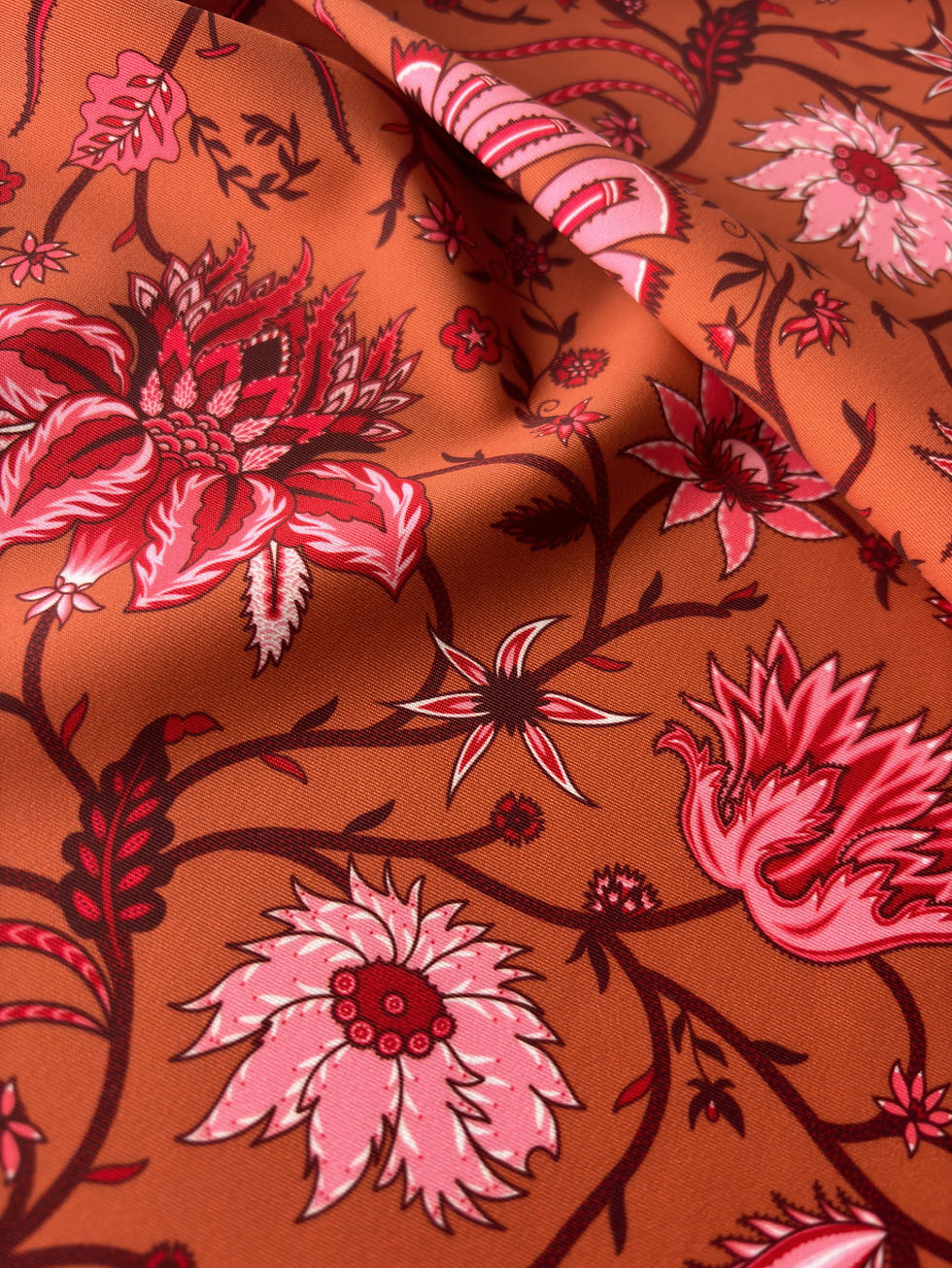 Miniature : tissu lycra Coromandel motif indienne imprimé terracotta, rose et rouge - vue du motif floral