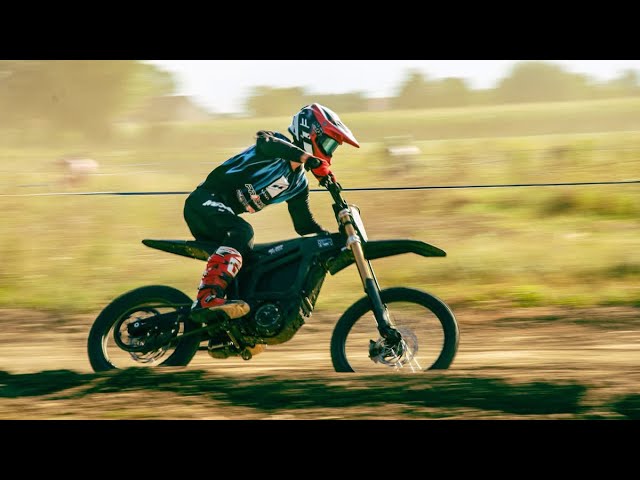 Piloto Talaria en circuito de tierra