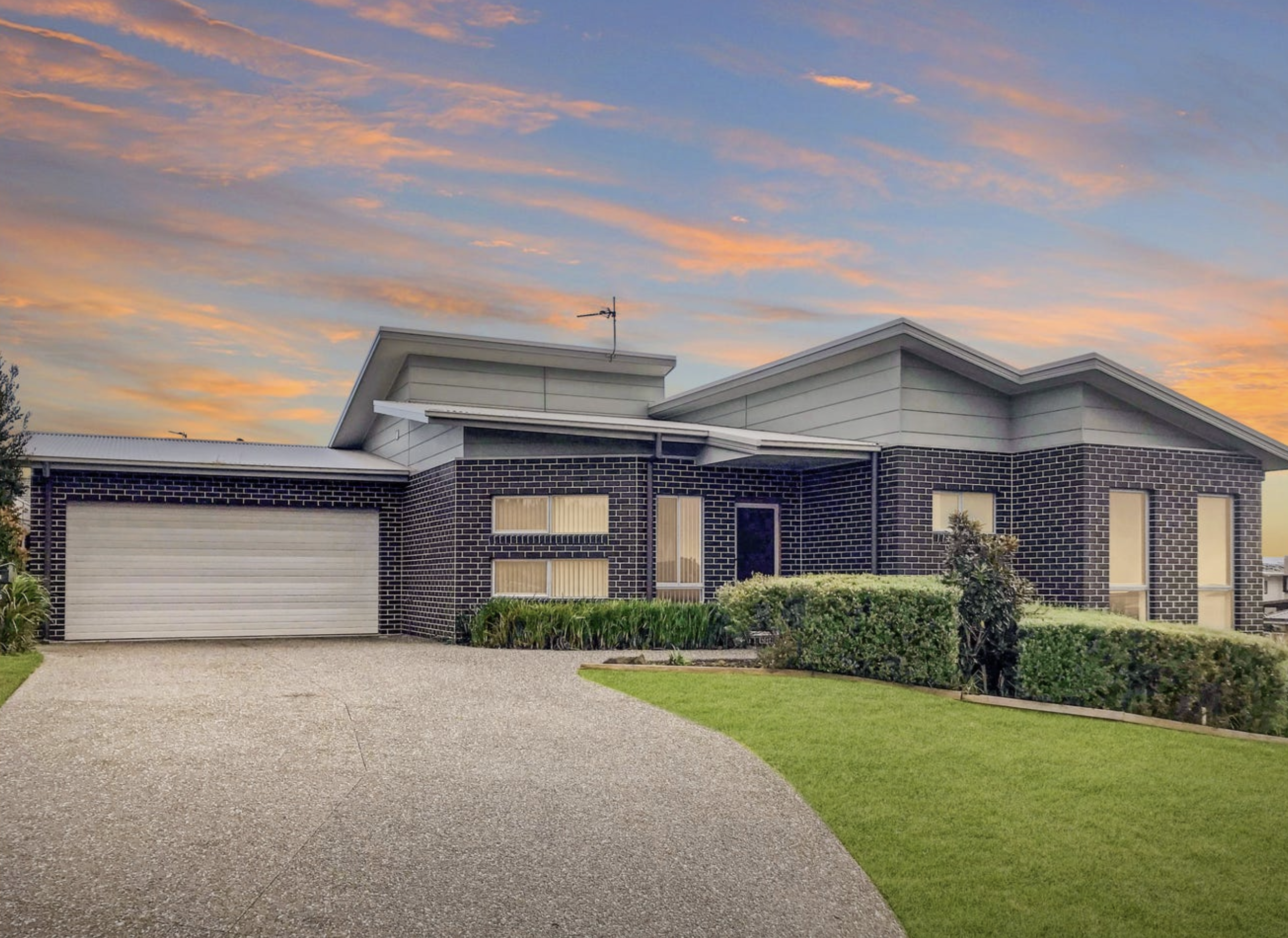 15 RANGOON ST, Shell Cove, Shell Cove - Image 1