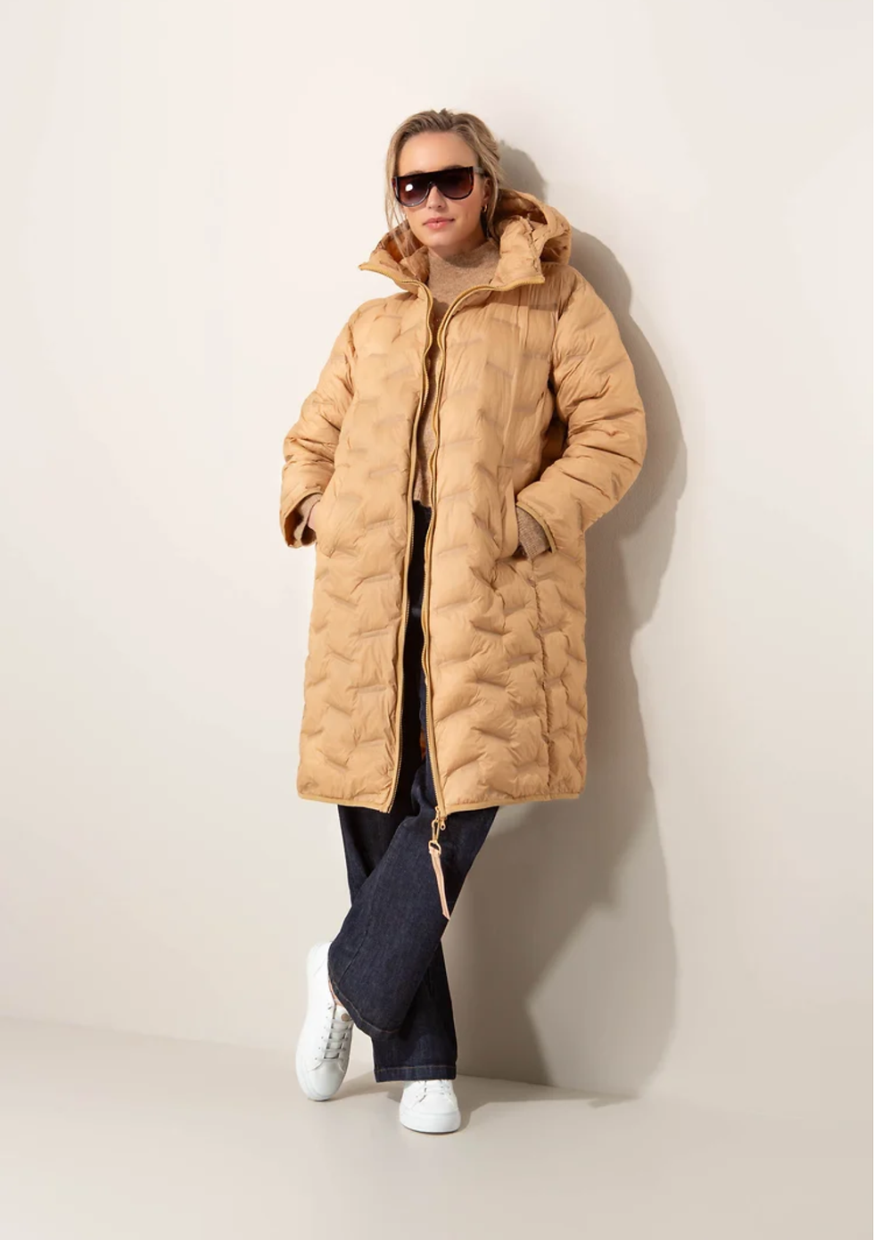 Steppmantel in Camel von Catnoir