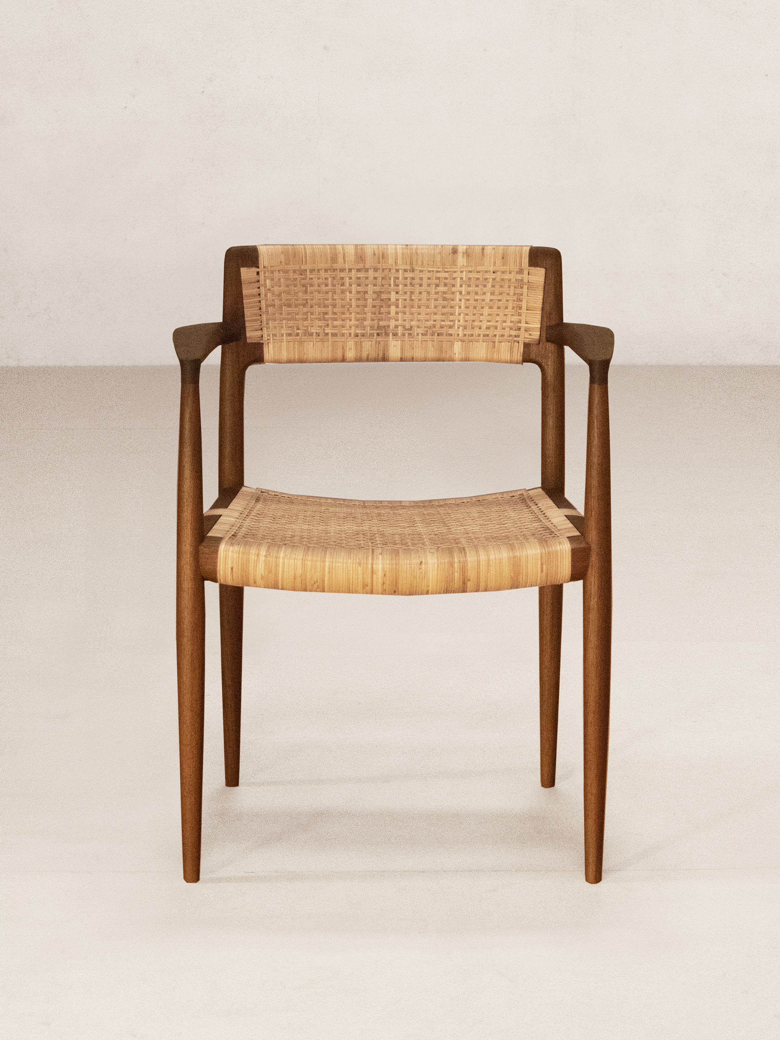 Tangāli Dining Chair