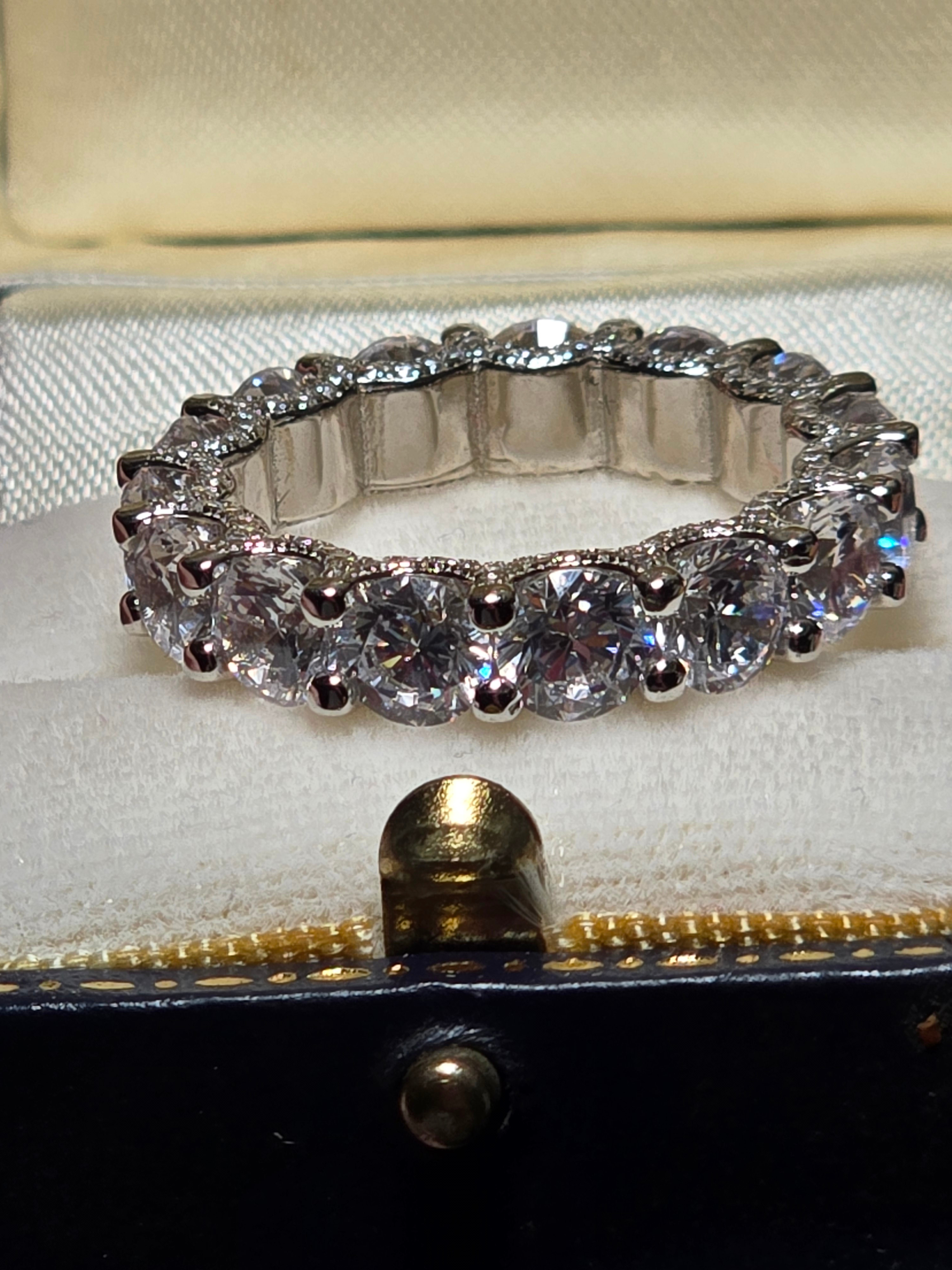 Exquisite Eternity Band