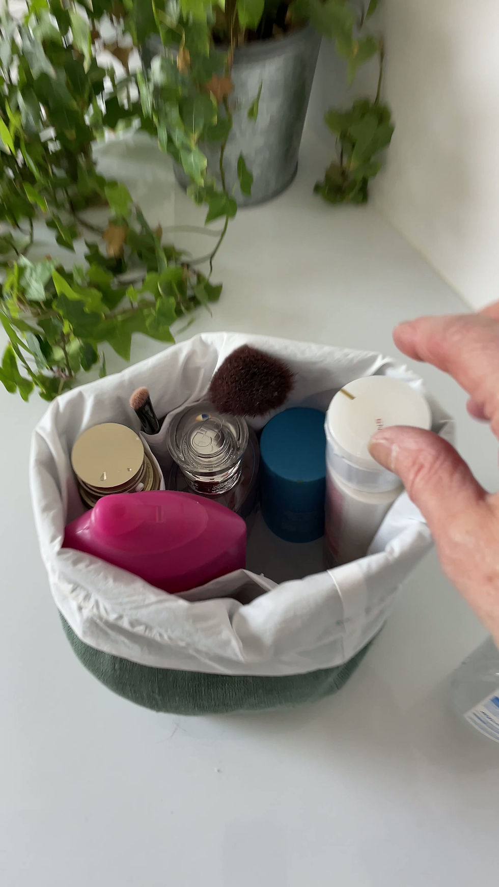 Miniature : TROUSSE DE TOILETTE POCHON