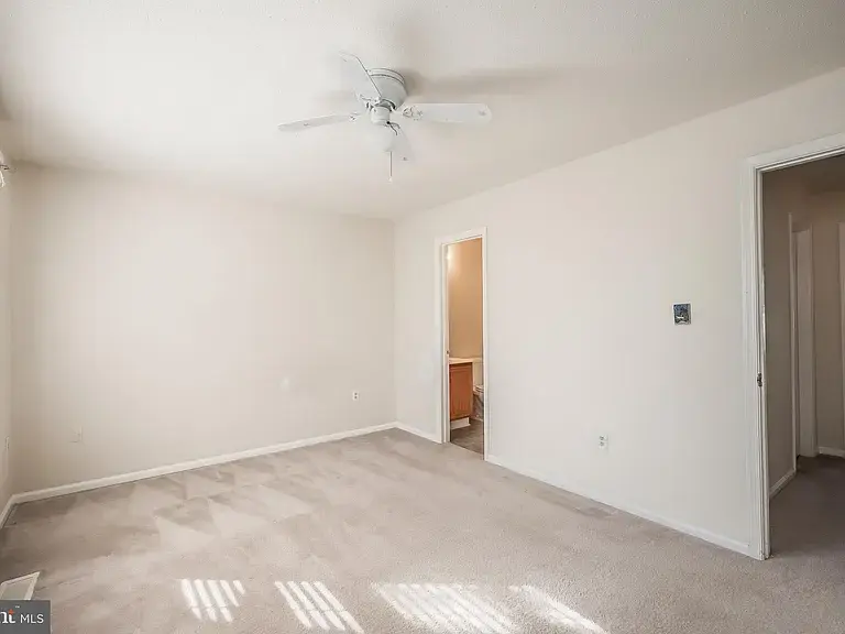 0309c1330cc4c3f6e8872bb2afaf4b68-cc_ft_768