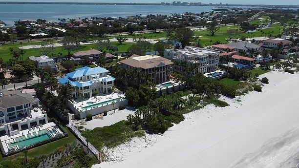 Beach houses in Longboat Key