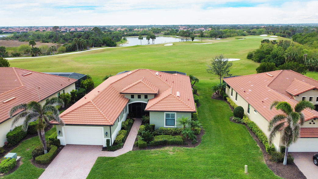 A home in Sarasota National - located in Venice, Florida