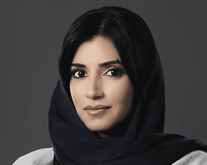 امرأة ترتدي حجابًا أسود