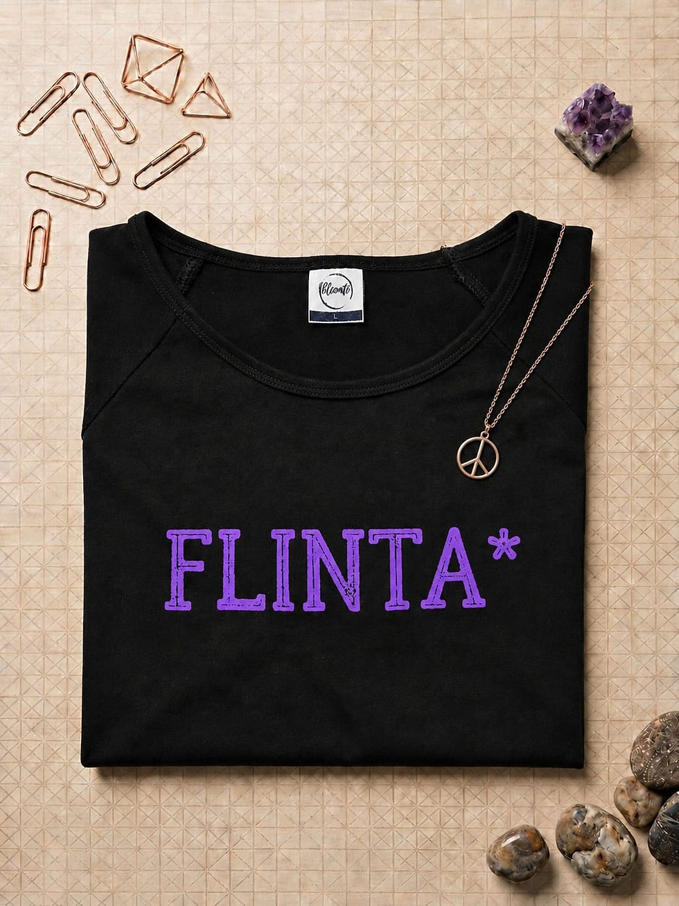 Thumbnail: FLINTA* bound neckline t-shirt