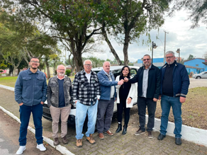 Emenda de R$ 100 mil garante novo veículo para transporte de pacientes em Cerrito