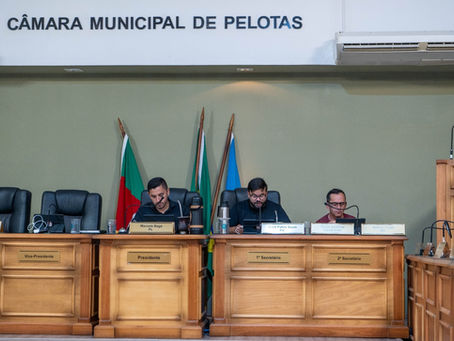 Críticas ao governo Marroni marcam última sessão representativa em Pelotas