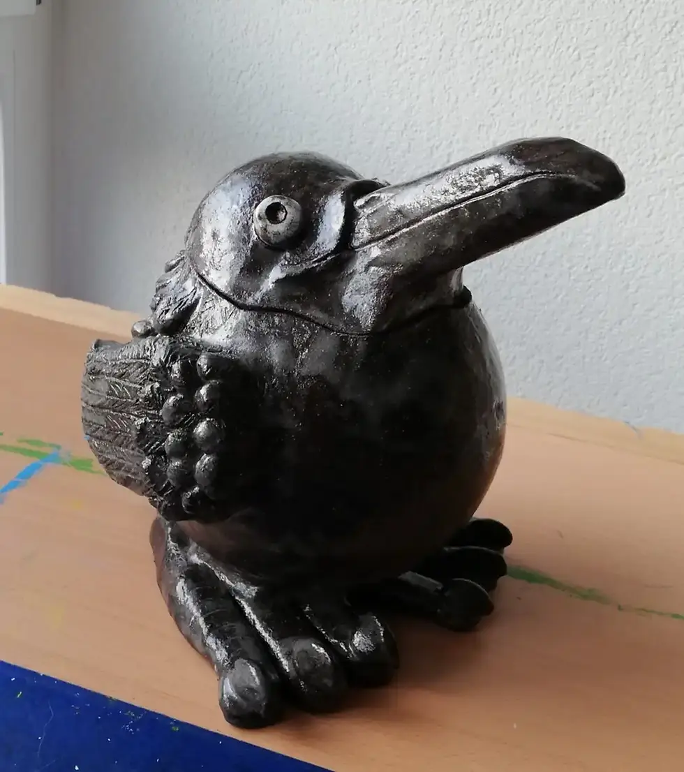 Handgefertigter Topf in Form eines Raben, ideales Behältnis - rechts