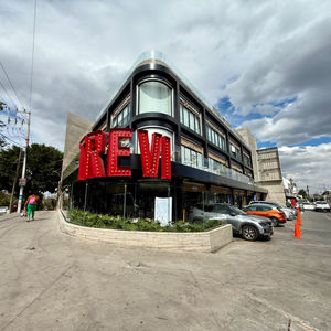 Locales en Plaza Trevi