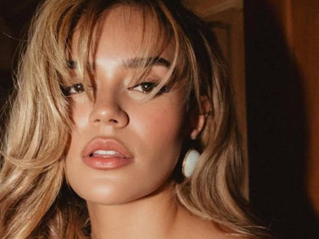 La frase de Karol G sobre el reguetón que está dando la vuelta al mundo desde la Semana de la Moda de París