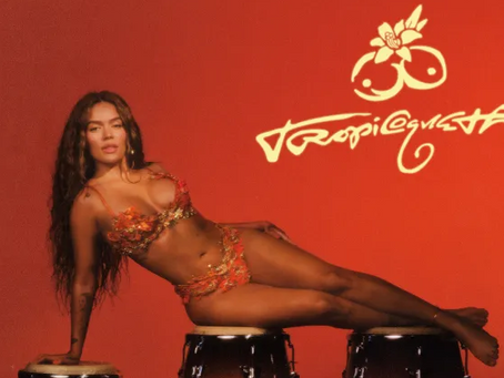Karol G se transforma en vedette con 'Tropicoqueta': un álbum que canta, baila y celebra lo latino