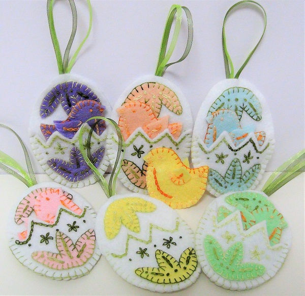 Thumbnail: Easter Chicks Decorations
