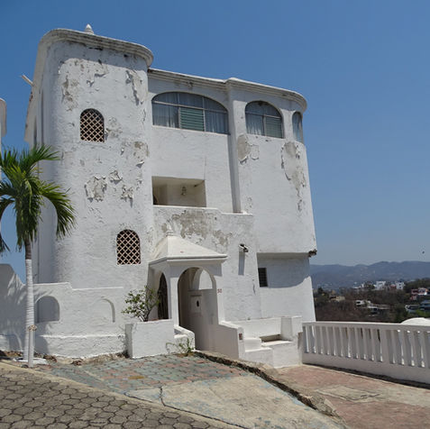 Burgos - La Audiencia - Casa en Venta - Inmobiliaria - Real Estate - Manzanillo Realtors - BIenes Raíces - Casas - Departamentos - Terrenos - Venta - Renta - Administración Propiedades - Playa