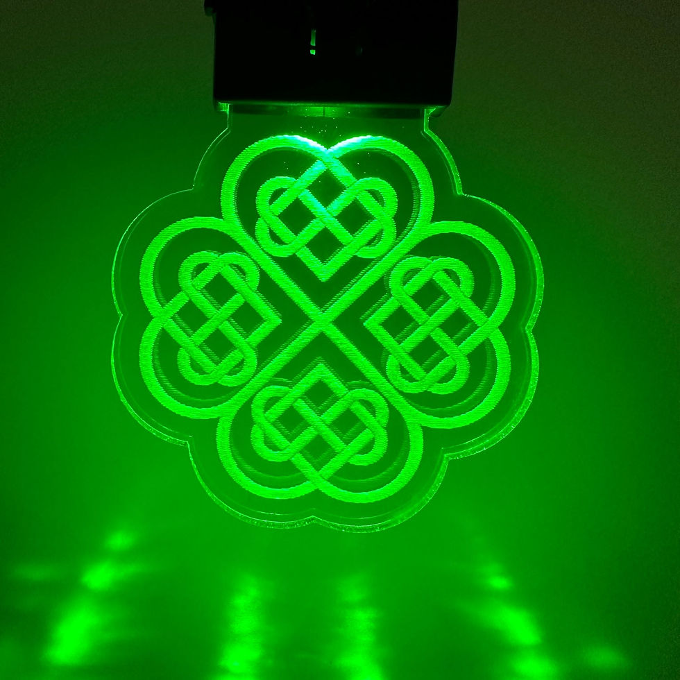Thumbnail: LED Keychain Four Leaf Clover Celtic Knot glowing green