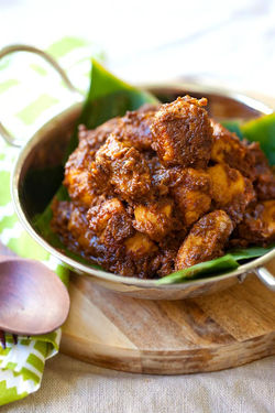 chicken-rendang
