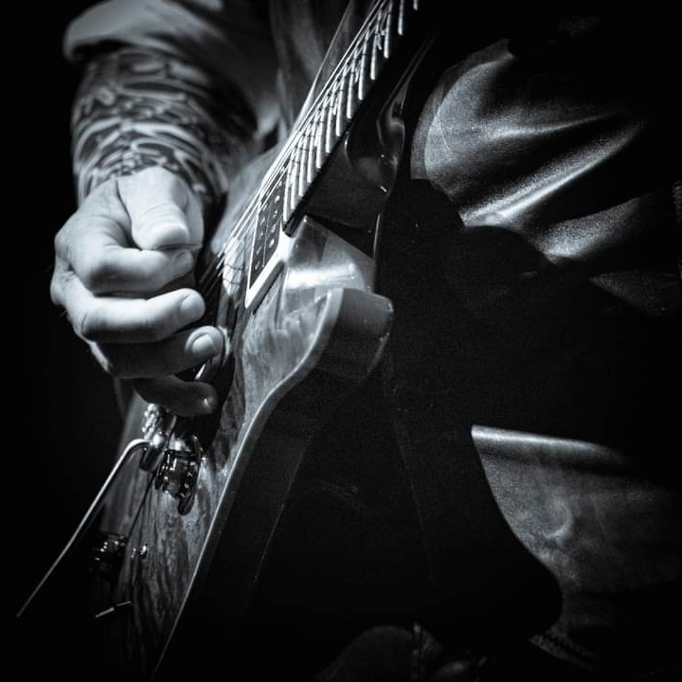 Guitar Square 2