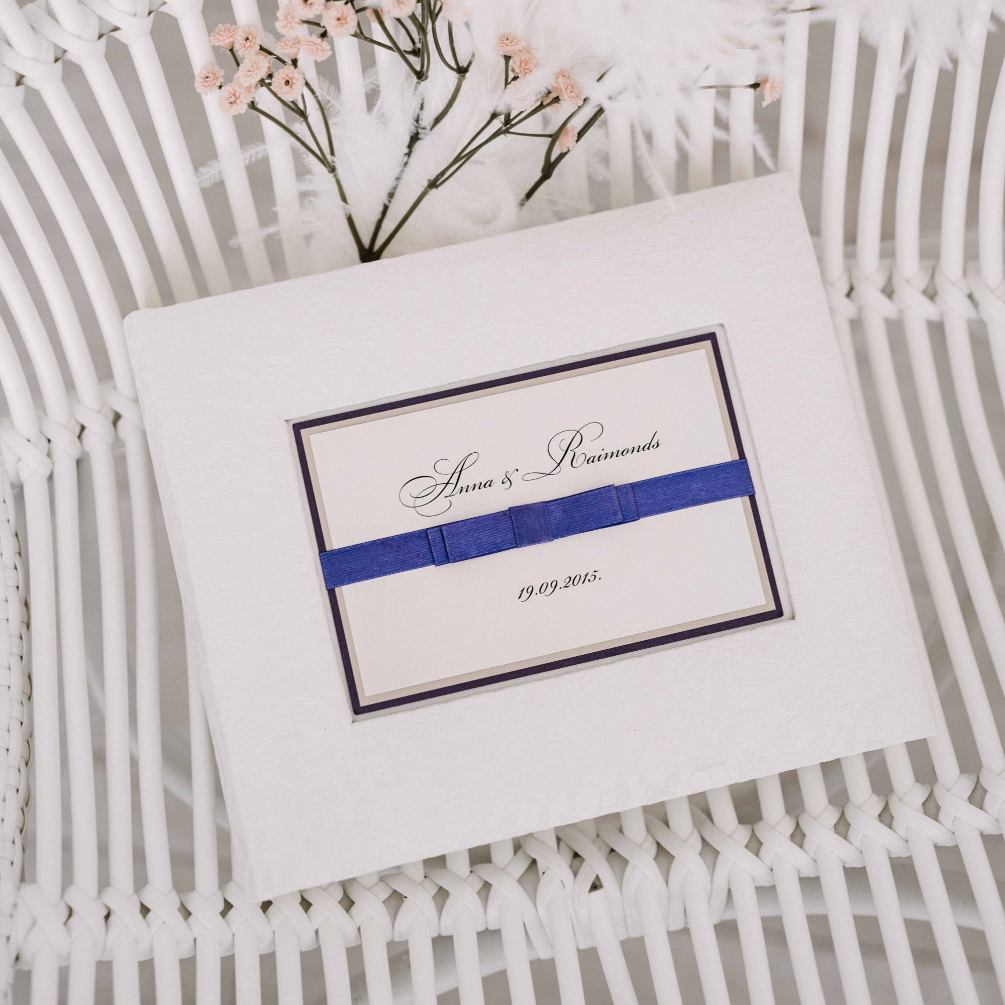 small photo album with satin ribbon, 20x24 cm, up to 60 photos