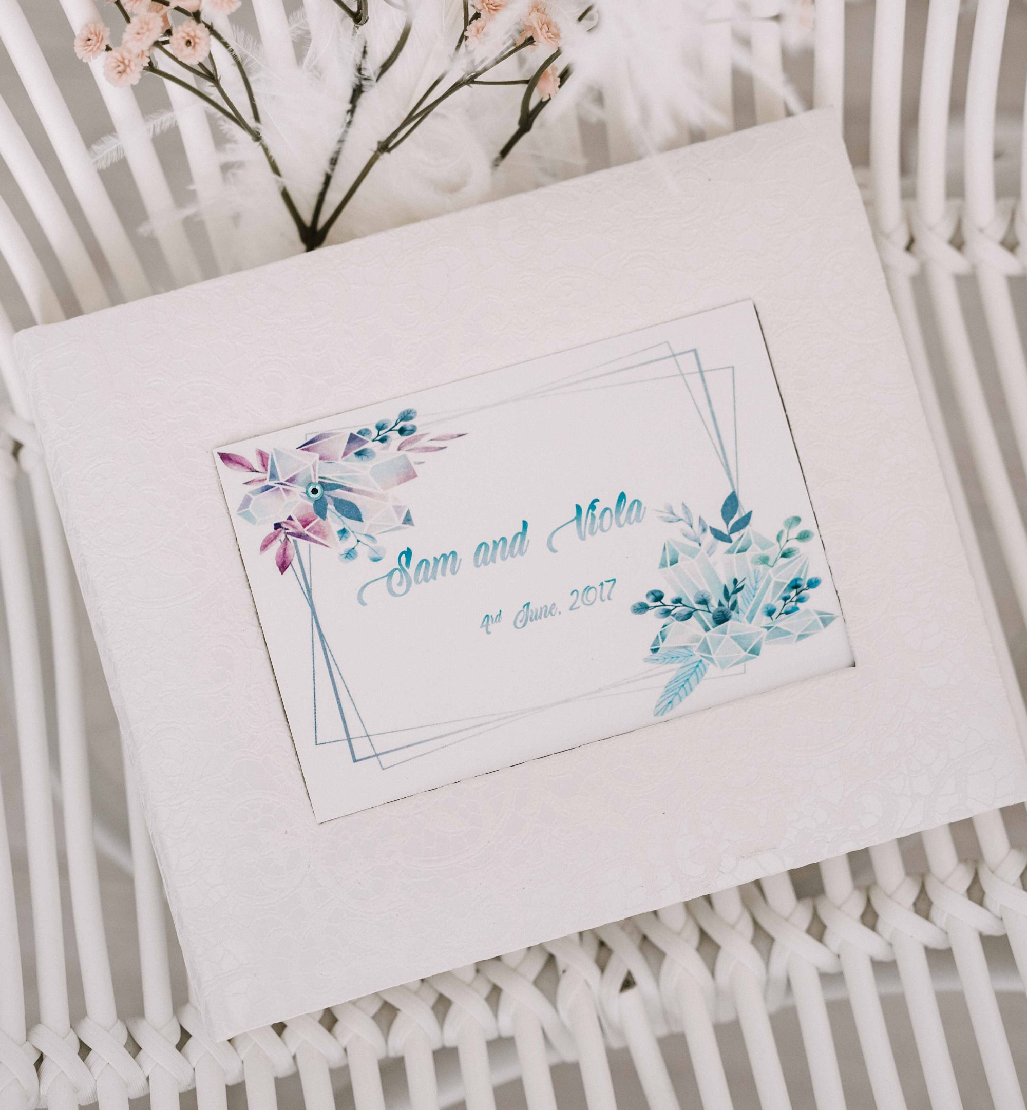 Personalized photo album with design card, 20x25 cm, 60 photos