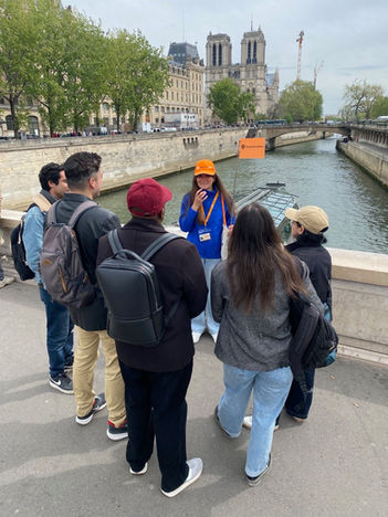 Seine River Walking Tour With Musée d'Orsay
