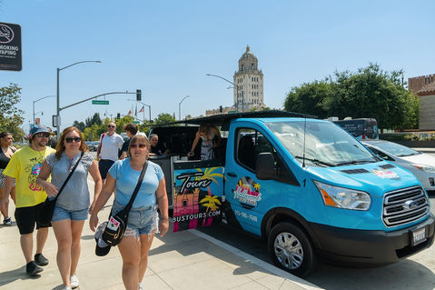 Hollywood Sightseeing & Celebrity Homes Tour