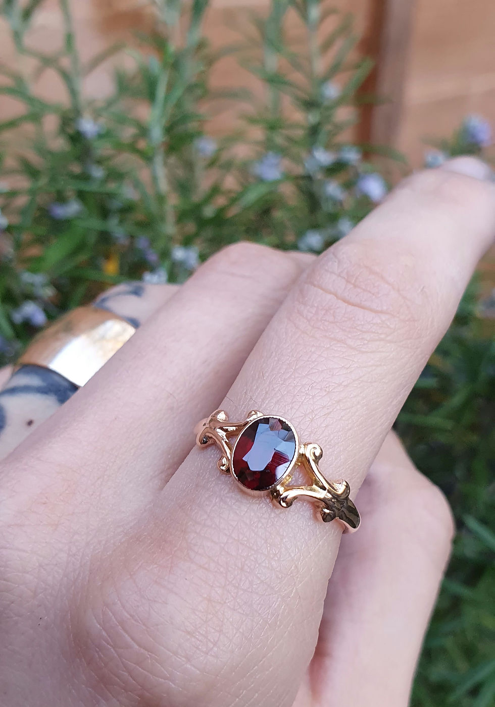 Thumbnail: Antique 9ct Rose Gold Garnet Decorative Ring 